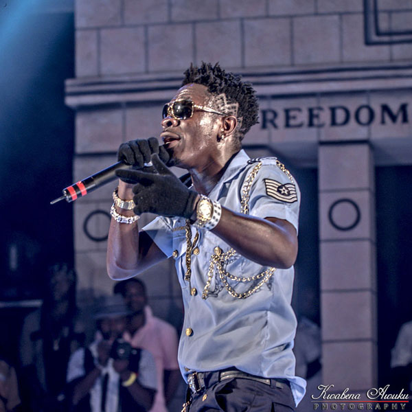 "I Will Give Stonebwoy $5000 To Fly to Jamaica – Shatta Wale Brags